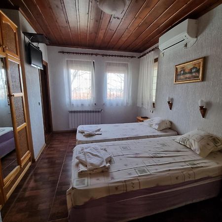 Къща За Гости Билдникс Malko Turnovo Luaran gambar