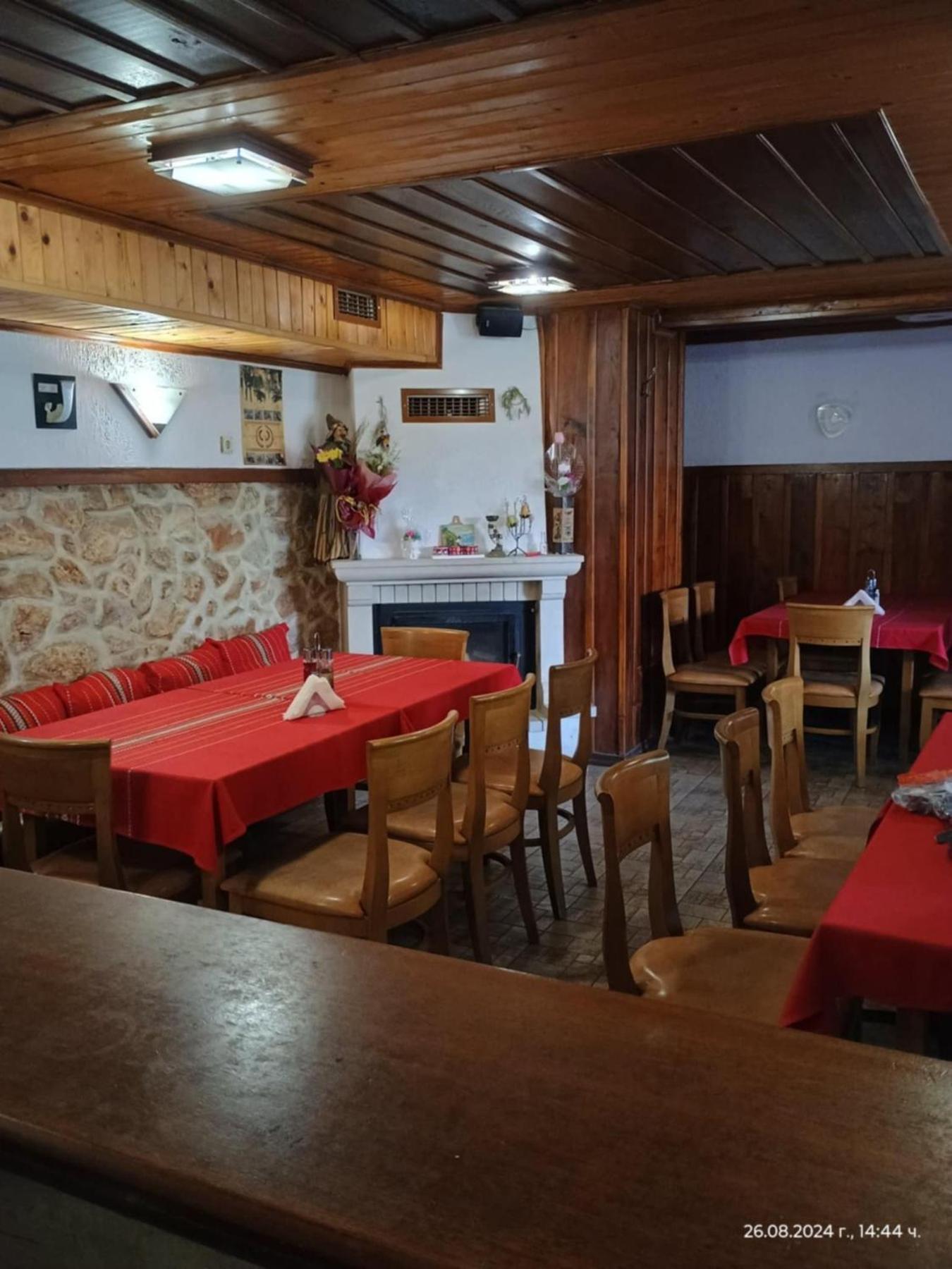 Къща За Гости Билдникс Malko Turnovo Luaran gambar